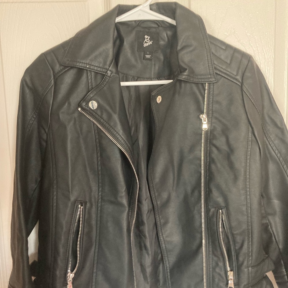 Girl jackets color black size LARGE
